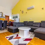 Melita Apartment *