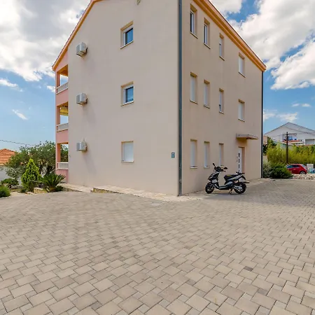 Melita Apartamento *