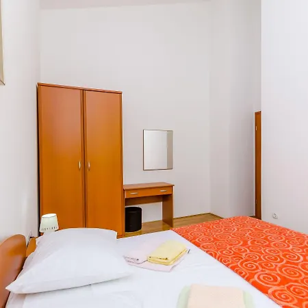 Melita * Τρογκίρ